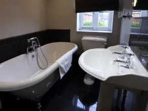 Recruiting Sergeant - Bathroom