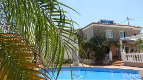 Hotel Casa Día y Noche - Piscina