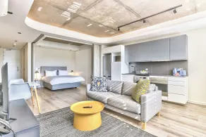 Great Studio with Balcony and City views - Værelse