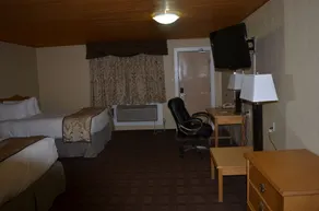 Econo Lodge Inn & Suites Medicine Hat Highway 1 - Zimmer