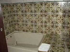 Chateau Royale Inn - Bathroom