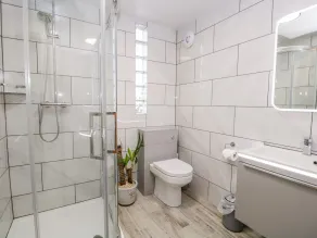 The Annex - Bathroom