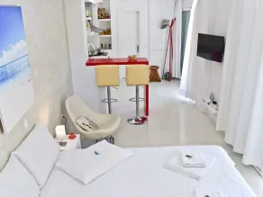 Mavres Luxury Studio - Chambre