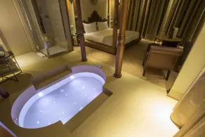 Emotional Grand Motel - Bathroom