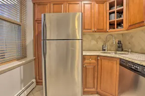 Hoboken Condo: Walk to Public Transit! - Interiör