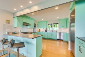 Mtn-view Home w/ Pickleball Court in Louisville! - Intérieur