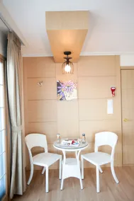 Pam Beach - Room