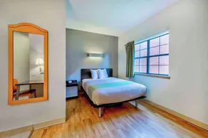 OYO Townhouse Beaumont Medical Center Area I-10 - Rum