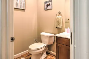 Community Perks & Deck: Lake Harmony Townhome! - Intérieur