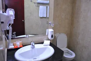 Larsa Hotel - Bathroom