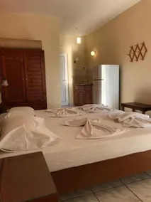 Village Inn Studios & Family Apartments - Chambre