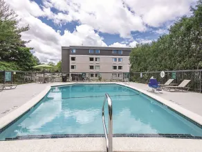 La Quinta Inn & Suites by Wyndham Portland DT Maine Med - Piscine