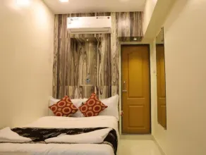 Hotel Golden Inn - Chambre