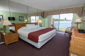 Palm Beach Waterfront Suites - Room