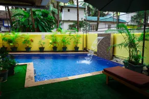 Trevon Hotels & Resorts - Candolim Goa - Piscina