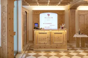 Swiss Alpine Hotel Allalin - Réception