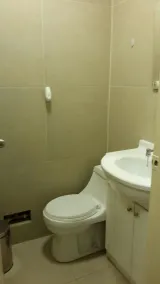 Kangaroo Wasi Airport Bed & Breakfast - Bathroom