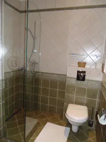 Curtea Brasoveana - Bathroom
