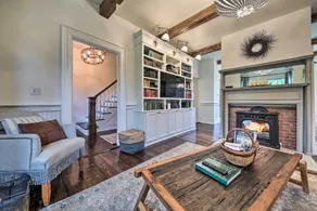 On-Site Pond: Spacious Family Home in Jefferson! - Innvendig