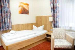 Waldhotel Friedrichroda - Room