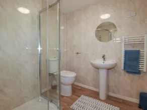 Kingfisher Lodge - Bathroom