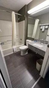 America's Best Value Inn and Suites - Jackson - Salle de bain