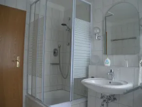 Hotel Zum Weserdampfschiff - Bathroom