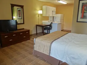Studio 6 Suites Fresno North CA - Room