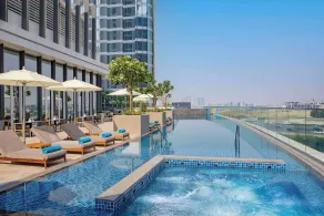 Embassy Suites By Hilton Dubai Business Bay - Pool