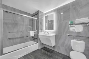 Hotel The Villa - Long Island City - Bathroom