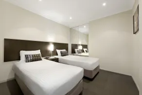 Quest Singleton - Room
