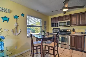 Comfy Dunedin Escape: 1 Block to Main Street! - Interior