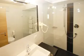 Hotel & Restaurant Feldrand - Bathroom