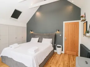 Suncroft - Room
