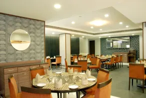 The Fern Residency Ahmedabad, Subhash Bridge, Series by Marriott - Restaurant