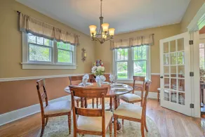 Elegant Charles Town Home: Grill, Walk Dtwn! - Intérieur
