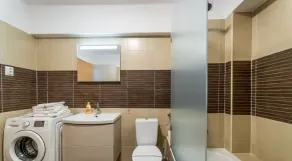 Red Hotel Accommodation - Bathroom
