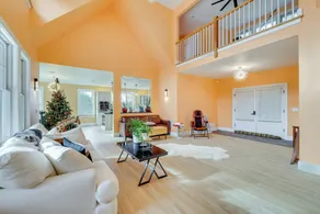 Secluded Family Home Near Hiking in Voluntown! - Intérieur