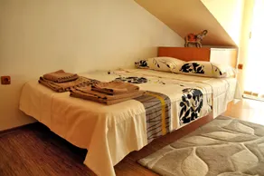 Sea view apartment in the city heart - Room