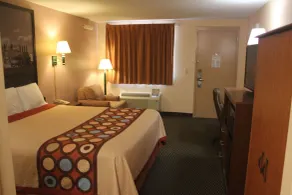 Super 8 by Wyndham Laurel - Chambre