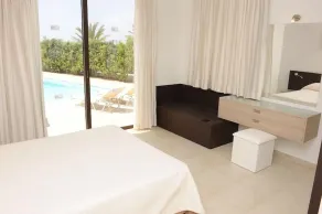Platzia Beach Villas - Værelse