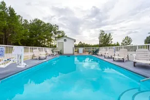 Days Inn by Wyndham Lugoff - Pool