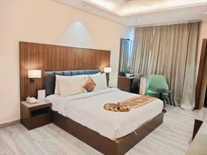 Hotel Raaj Palace - Rum