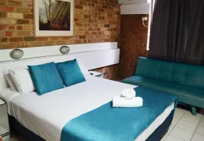 Marco Polo Motor Inn Sydney Hotel - Room