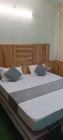 Buddiez Space Hotel And Restaurant - Camera