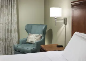 Hampton Inn & Suites Davenport - Room