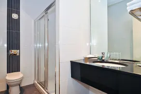 Skeffington Arms Hotel - Bathroom