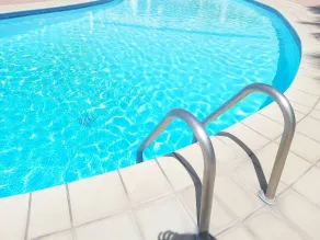 Central Sea View Apartment - Basseng
