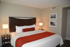 Rosedale Condominiums - Chambre