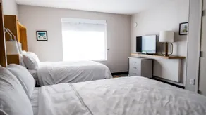 Holiday Inn & Suites Philadelphia W - Drexel Hill by IHG - Zimmer